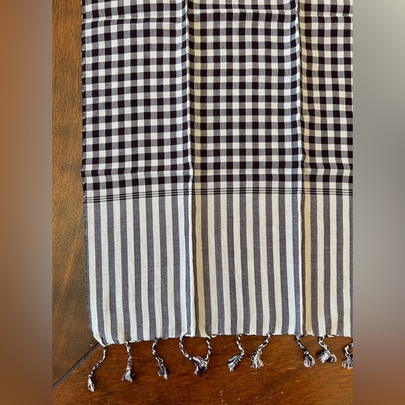 Krama 100% Cotton Scarf in Ivory and Black Checkered Patten, NEW - Picture 3 of 4